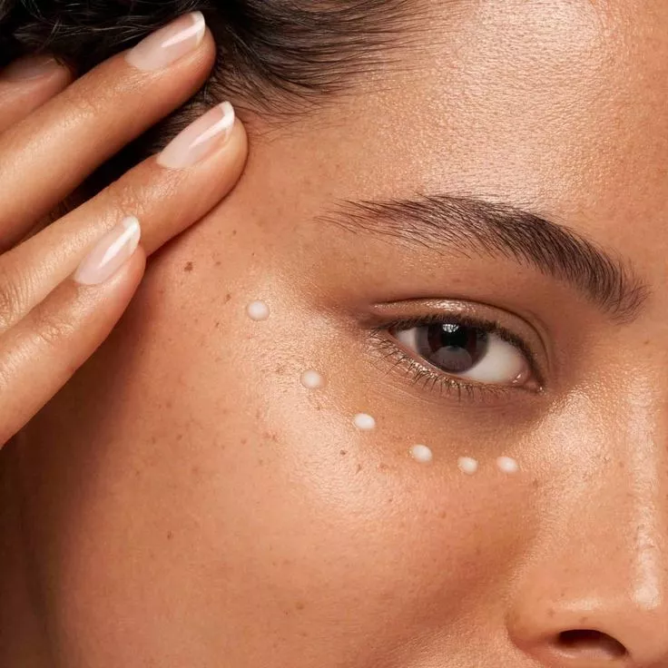 Les Secrets de la Médecine Esthétique pour Illuminer Vos Yeux