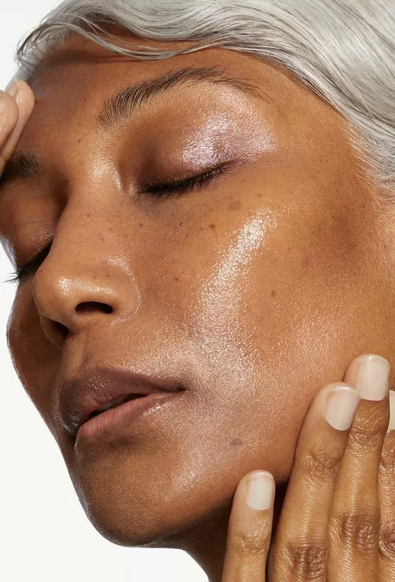 Rajeunissement naturel à Marseille : Peeling, Radiofréquence et Soins Visage chez Beige Clinique
