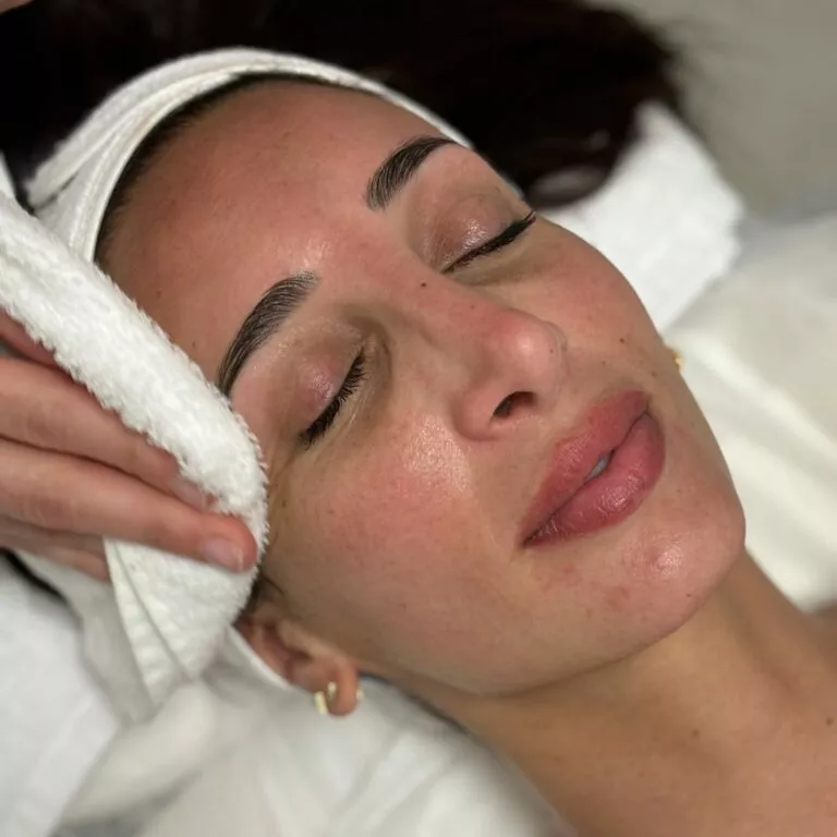 Soins indispensables avant la rentrée : préparez votre peau et votre corps chez Beige Clinique